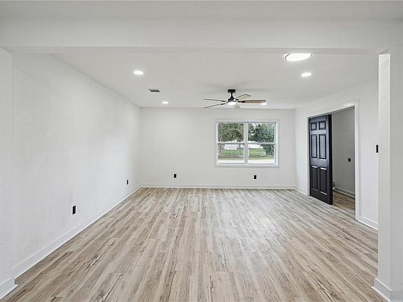 4th image of 145 Anne Dr