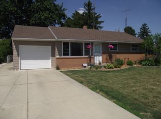 315 Enos Dr, Oregon, OH 43616