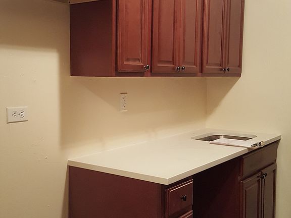 5th image of 657 E 21st St APT 3C