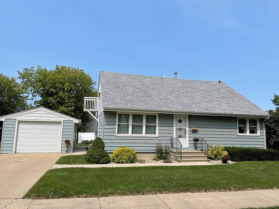 1st image of 1321 E 9th Ave
