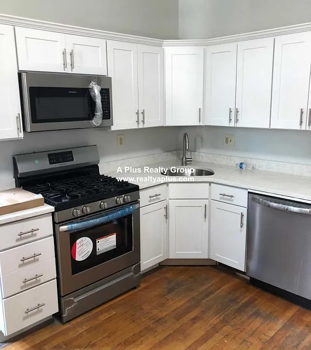 336 Centre St #1A