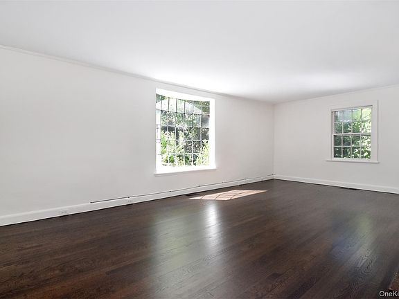 2nd image of 16 Crows Nest Rd