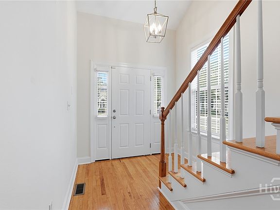 3rd image of 128 Peters Quay