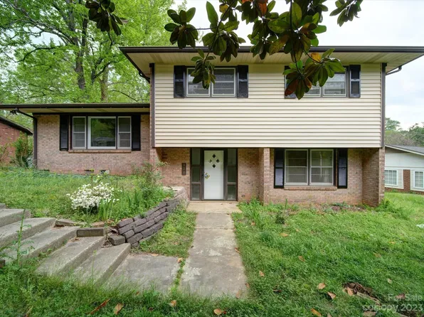 838 Allister Dr, Charlotte, NC 28227