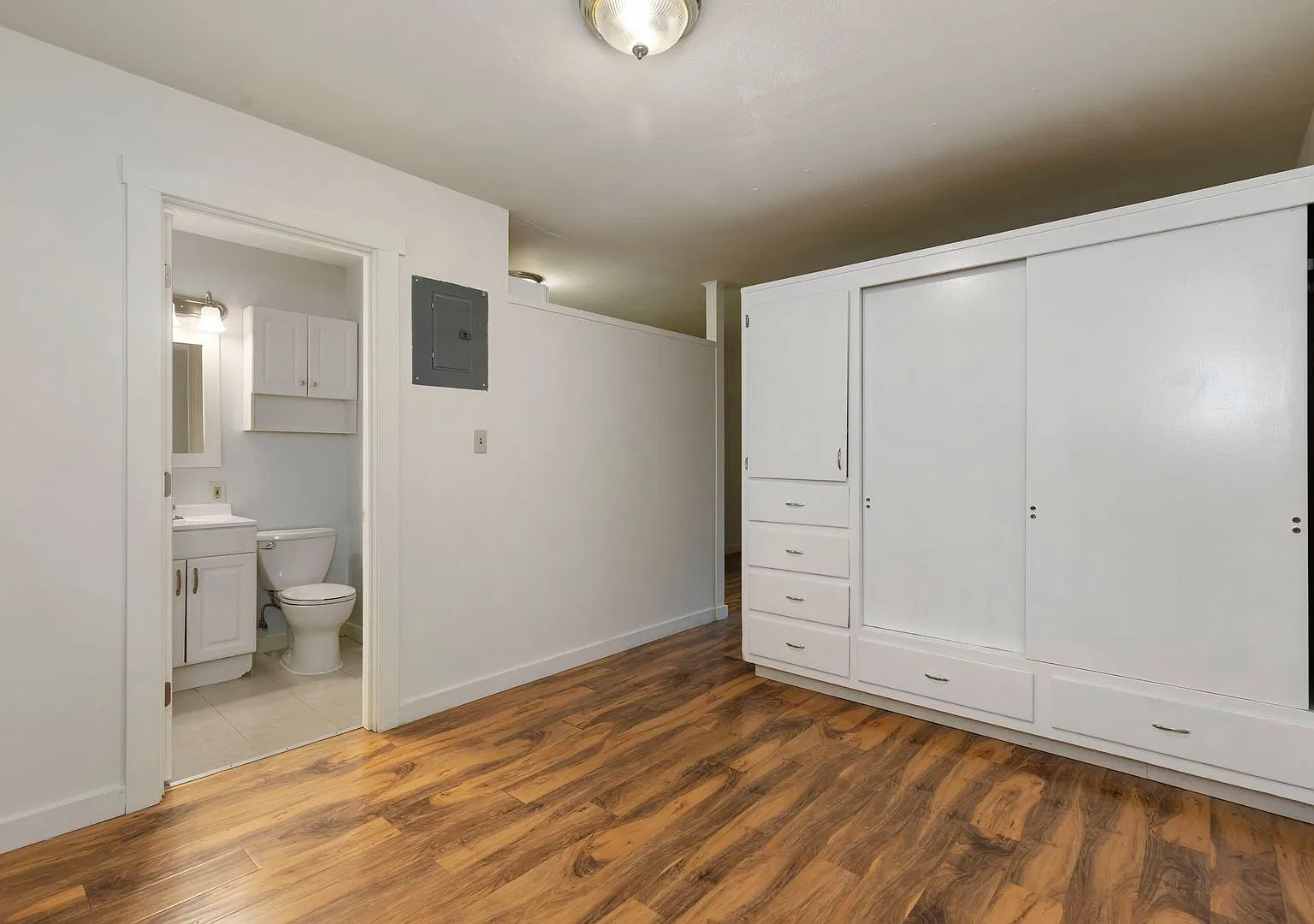 LynnMar Apartments | Charming U-District Living Near UW! — Photo 4