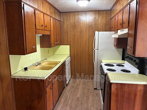 5th image of 1007 Cedar St APT 7