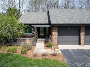3415 Eagle Bluff Dr NE, Grand Rapids, MI 49525