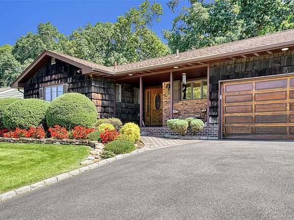 2nd image of 19 Kingswood Dr
