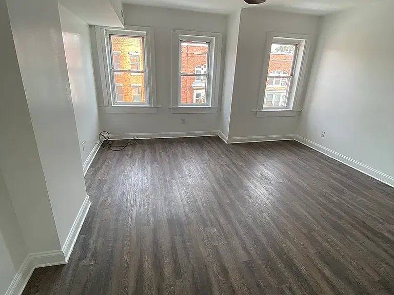 731 Reservoir St #3 — Photo 4