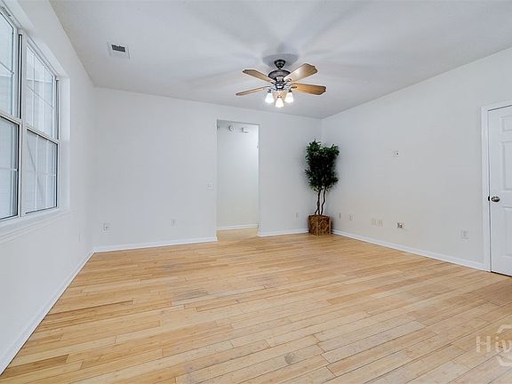 5th image of 303 Antigua Drive