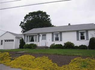 33 Mayfair Rd, Cumberland, RI 02864