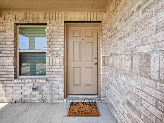 4th image of 18703 Mercer Falls Dr