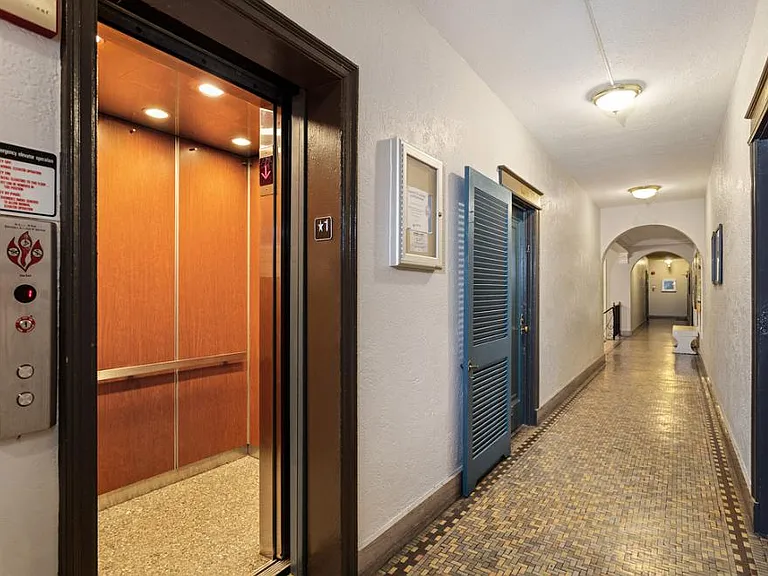 The Devonshire Court South Apartment — Photo 10