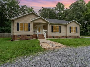 1713 Woodglo Dr, Asheboro, NC 27205