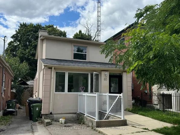 60 9th St, Toronto, ON M8V 3E3