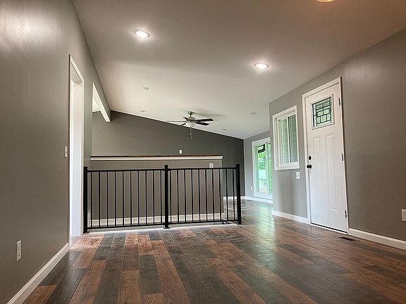 3rd image of 3006 148th Ave W