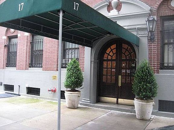 3rd image of 17 W 64th St #1D