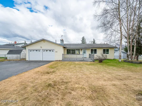 1722 Brink Dr, Anchorage, AK 99504