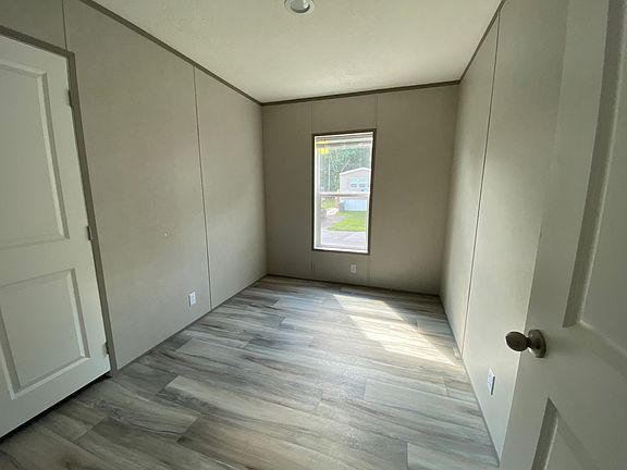 2nd image of 21448 Esquire Ct #489