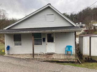 132 Wood St, West Union, WV 26456