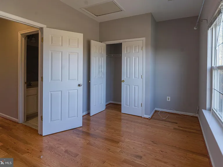 4281 S Capitol St SW — Photo 15