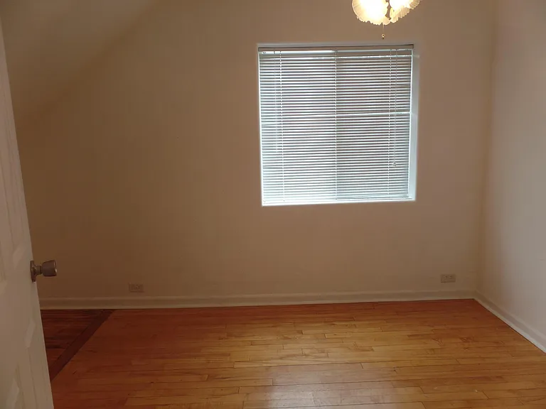 2428 Piedmont Ave — Photo 12
