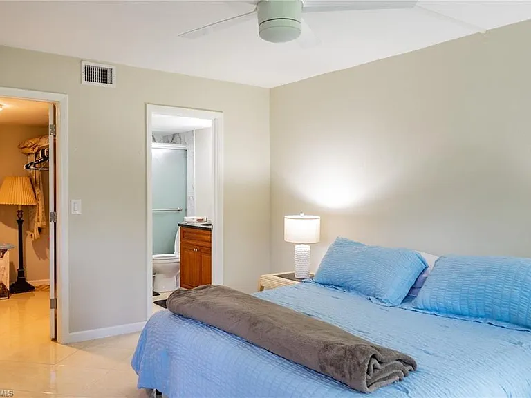 27249 Pullen Ave #5 — Photo 17