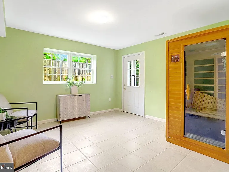 6703 Oak Dr — Photo 39