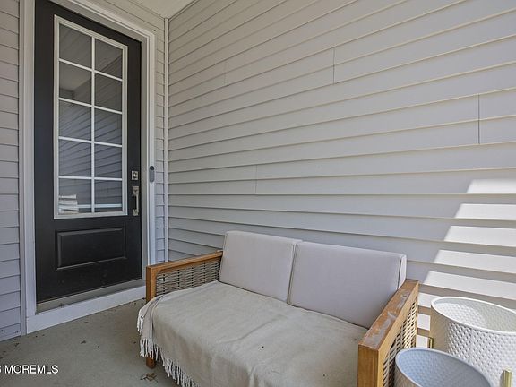 4th image of 607 Pilot Street