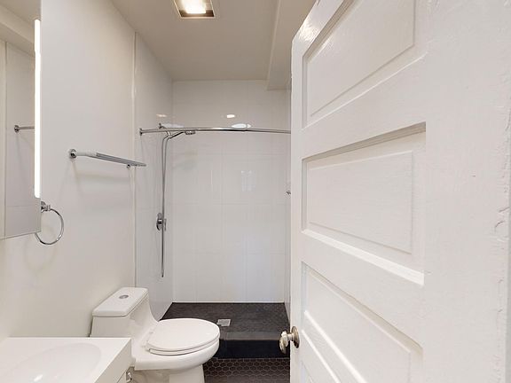 5th image of 1330 Union St