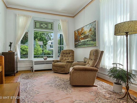 4th image of 113 S Elmwood Ave