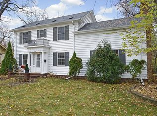 225 Blake Rd S, Hopkins, MN 55343