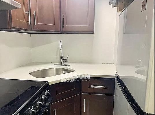 4th image of 432 E 88th St #200