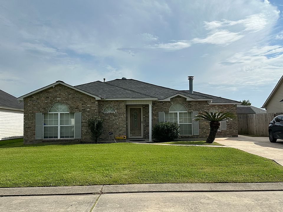 1st image of 605 Governors Cir
