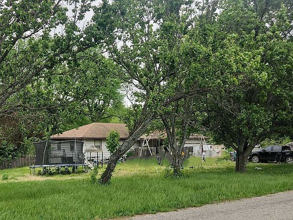 2nd image of 6415 SE Paulen Rd