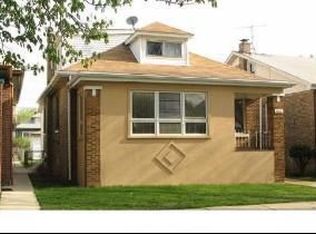 5816 W Waveland Ave, Chicago, IL 60634