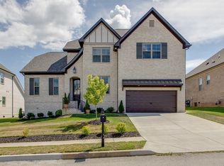 2727 Paddock Park Dr, Thompsons Station, TN 37179