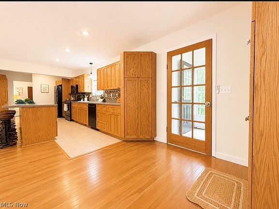 3rd image of 91 Neal Ann Dr