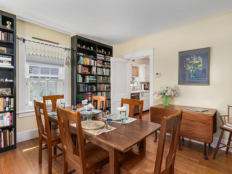 141 Coggeshall Ave — Photo 15
