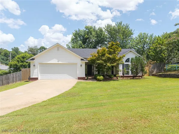 1121 Bourland St, Arkoma, OK 74901