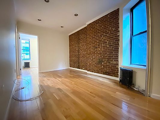 2nd image of 221 E 28th St #3R
