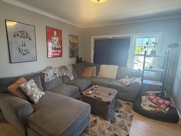 1231 E 9th St #2 — Photo 11