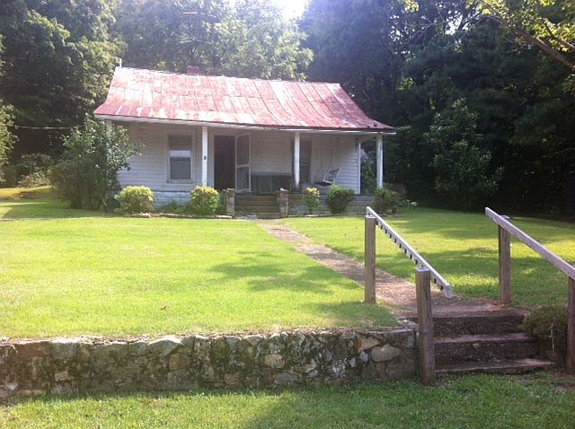2nd image of 145 Maple Rd
