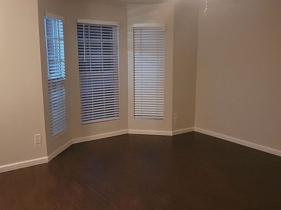 5th image of 8398 Carlington Ln #8398