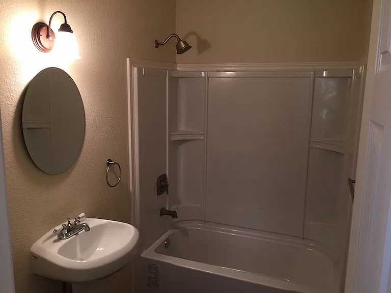 4516 Avenue C — Photo 10