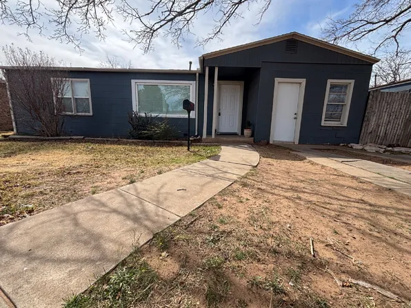 114 Holly St, Levelland, TX 79336