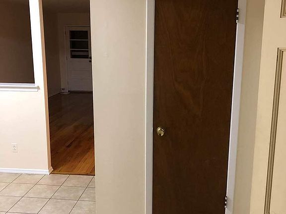 5th image of 16311 Sanford Ave #1