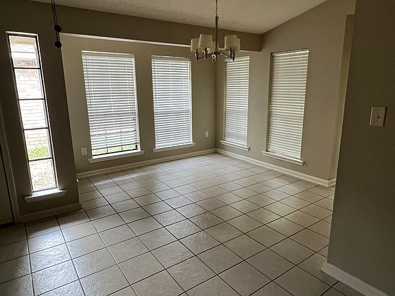 5th image of 1127 Willow Creek Dr #1127
