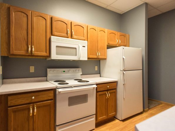 411 Broadway N #102