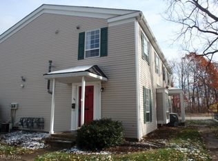 64 Valley Forge Ln, Elyria, OH 44035